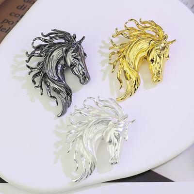 Vintage Horse Head Brooch Pin Animal Suit Shirt Collar Pins for Women and Men Fashion Jewelry Badge Accessories Gifts