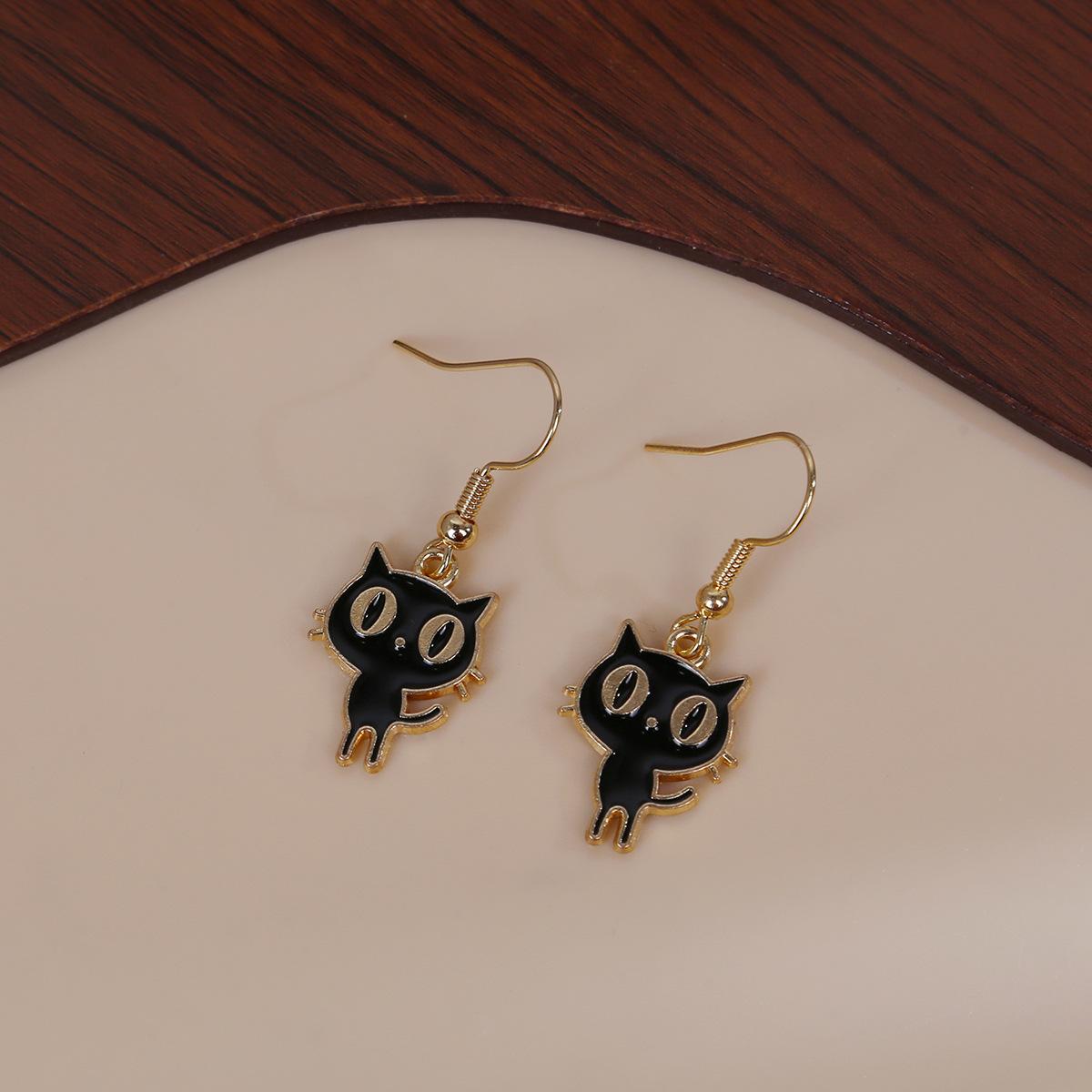 Fun And Cute Cartoon Dripping Cat Earrings, Simple And Creative Personality Funny Kitten Animal Earrings Female