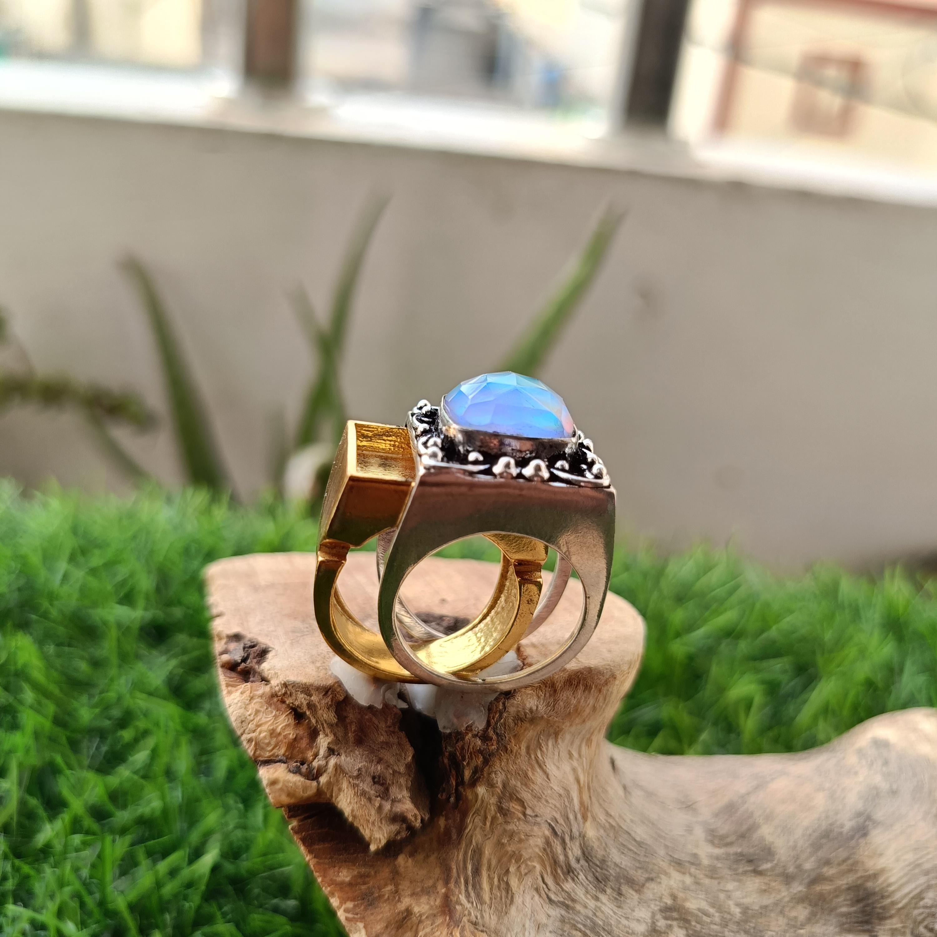 

Aurora Opal Poison Ring ,Handmade Silver Gold Poison Ring. Compartment Pill box Poison Ring ,Two Tone Poison Ring Openable Medicine Rings 6 срібний/золотий