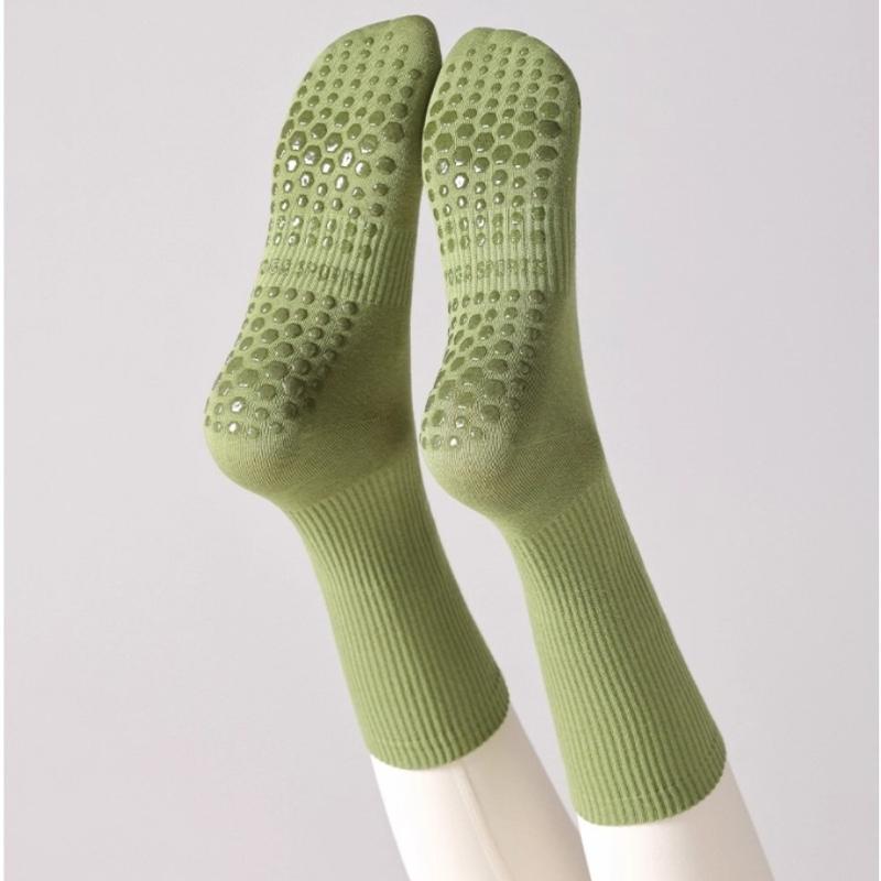 Womens Non Slip Professional Yoga Socks Dopamine Color Mid Calf Sock For Pilates Fitness Jumping Rope Running Dance Training Sports