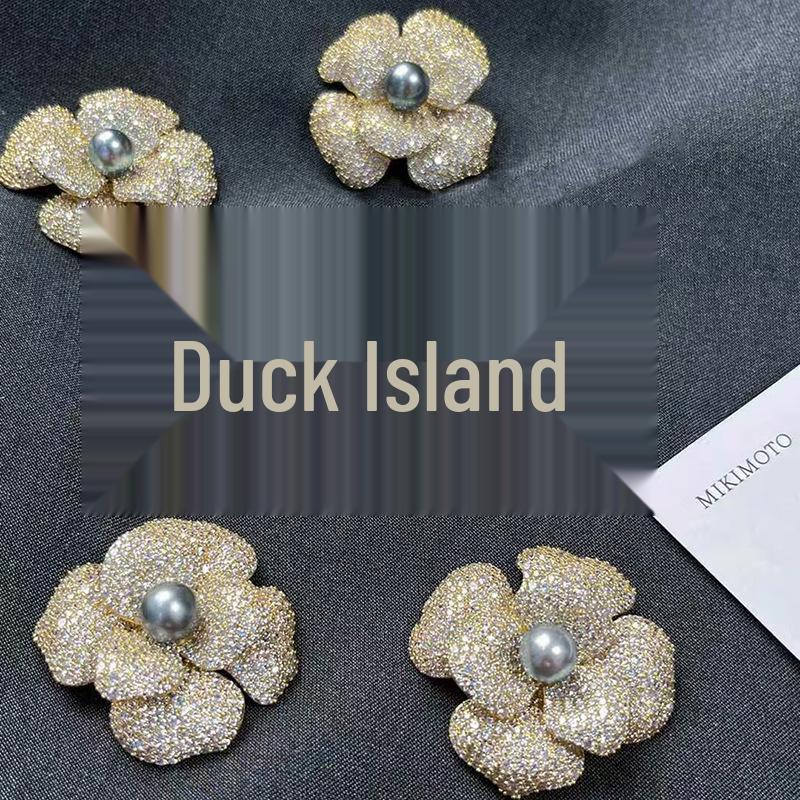 Elegant Zircon & Pearl Flower Brooch: Gold-Plated Copper, DIY with Diamonds