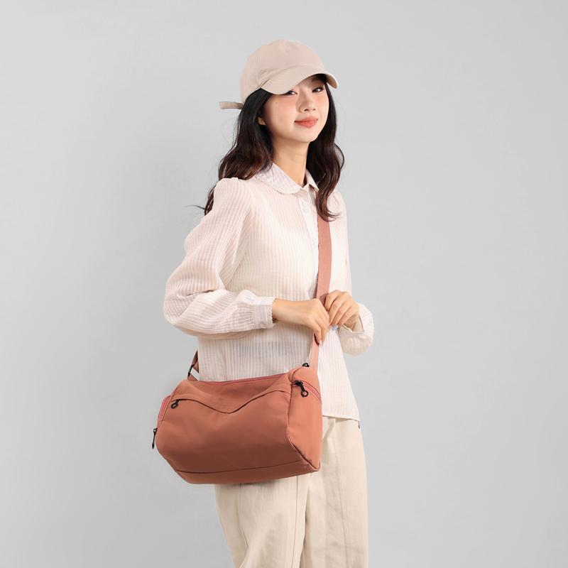 Messenger Bag Women Travel Bag Large Capacity Shoulder Bag Lightweight Nylon Bag