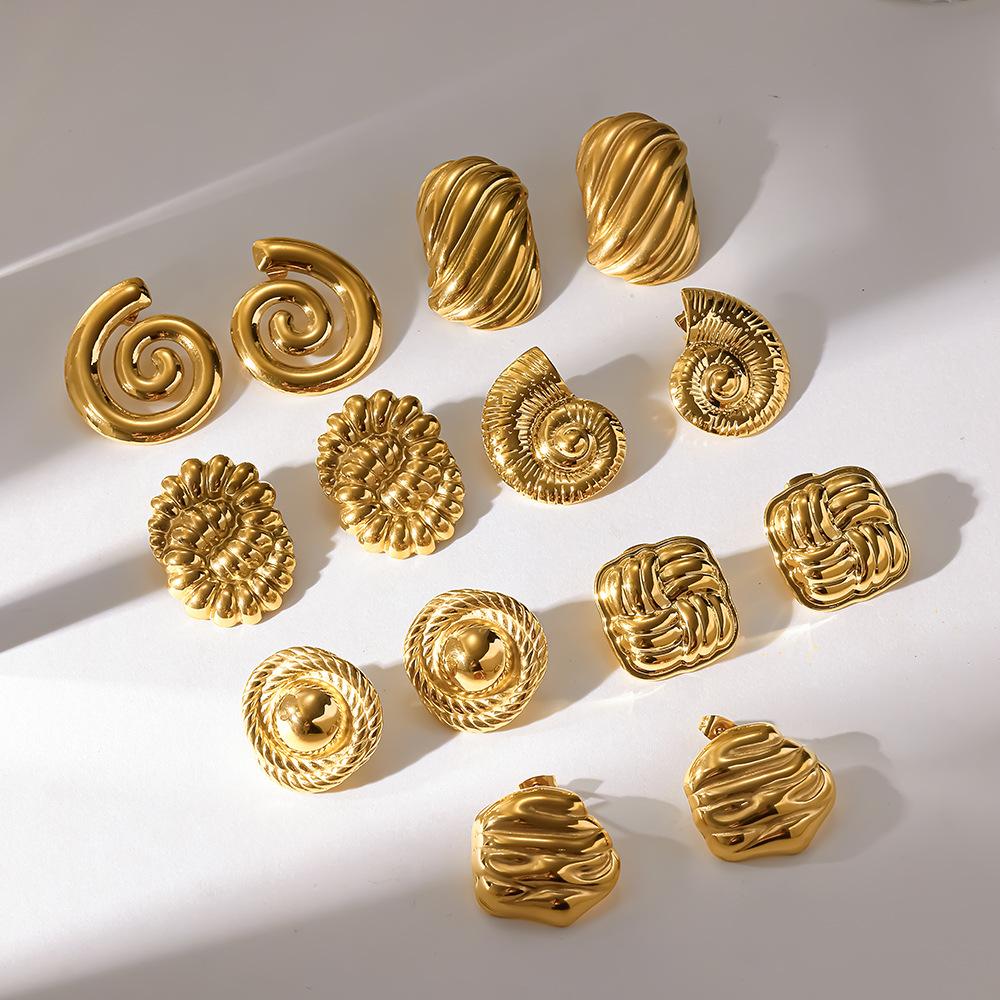 European and American stainless steel twist texture spiral conch stud earrings women's plated 18k gold waterproof earrings light luxury high sense