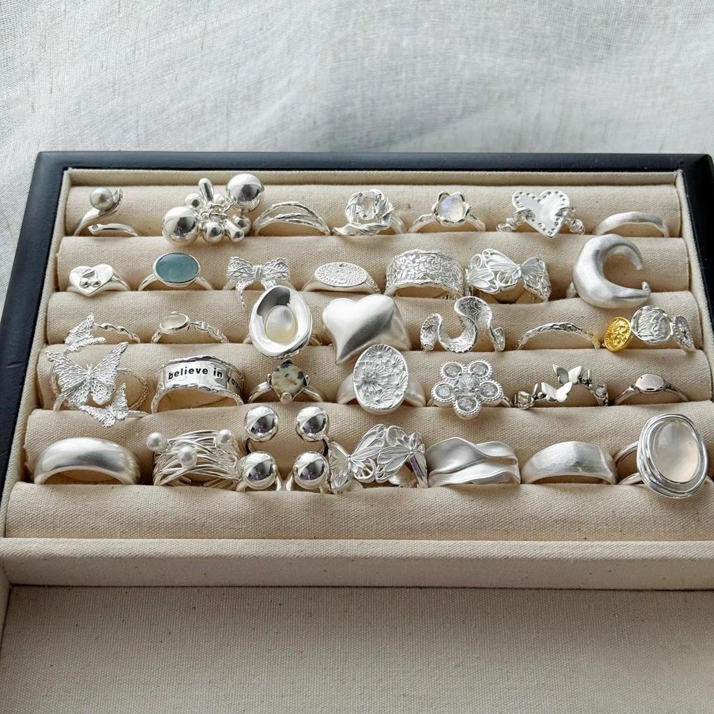 Xiaohongshu 925 Sterling Silver Exaggerated Plain Ring for Women – Simple, Luxurious, High-End Design.