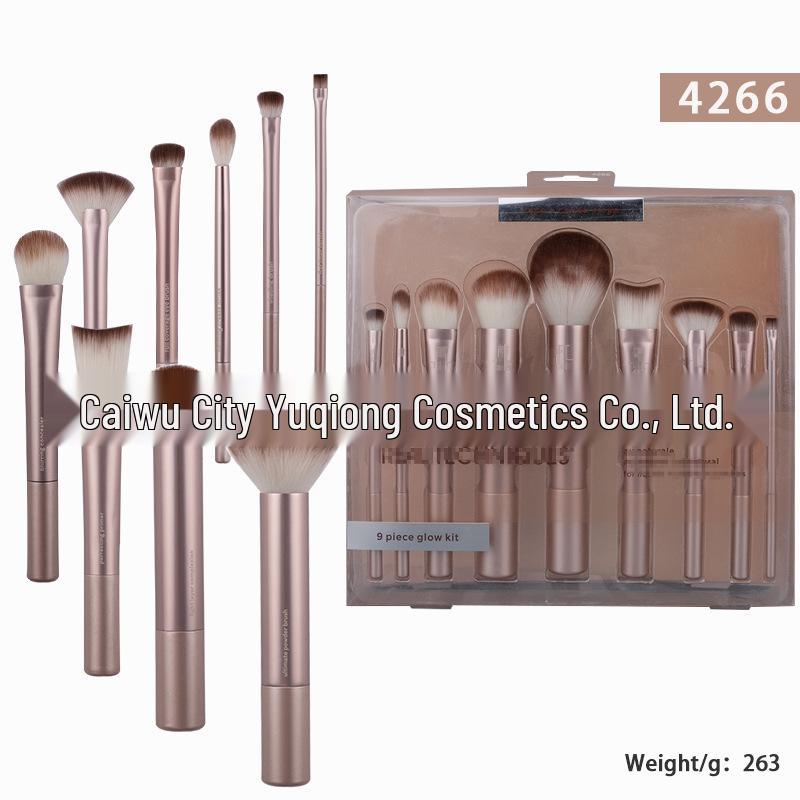 

Набор кистей для макияжа RT 4266: Мягкие кисти для пудры, румян и теней для век