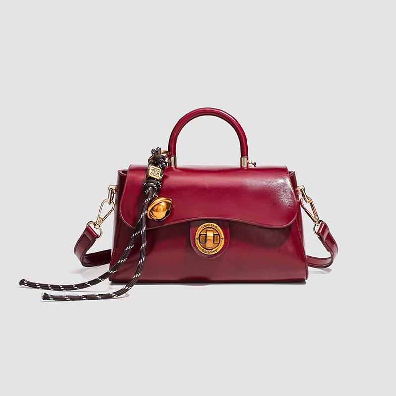Red Portable Small Square Bag Women's New Autumn and Winter Light Luxury Niche High-end Commuting