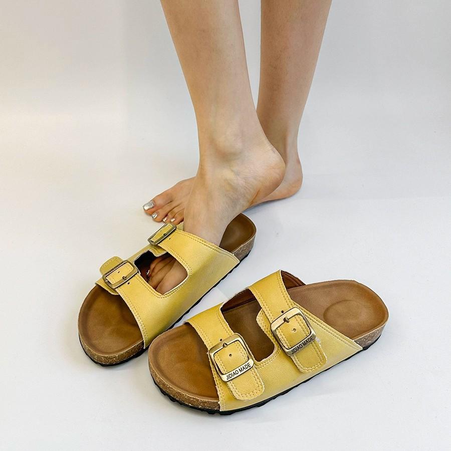 2025 summer new open-toed belt buckle women's sandals Korean version temperament beach shoes flat-bottomed fashion one-word slippers