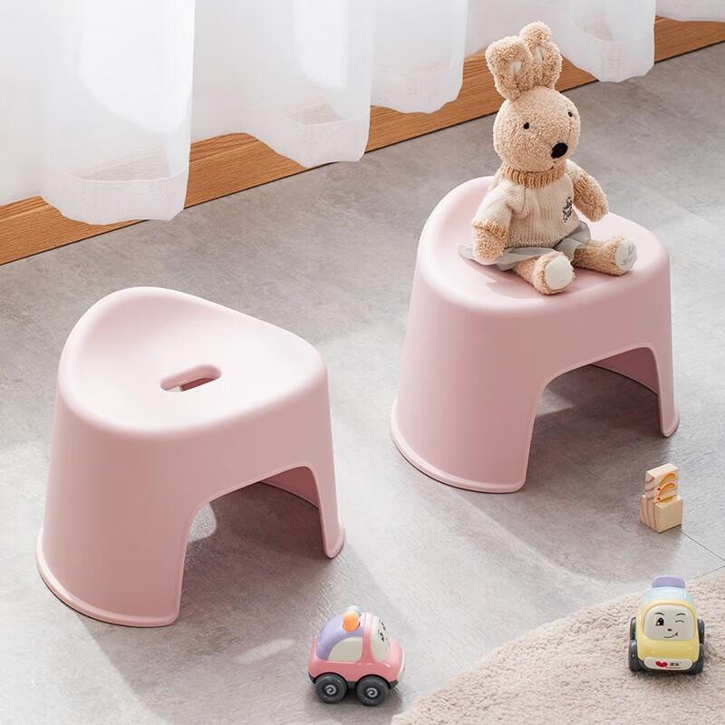 Chahua Shell-Shaped Plastic Low Stool