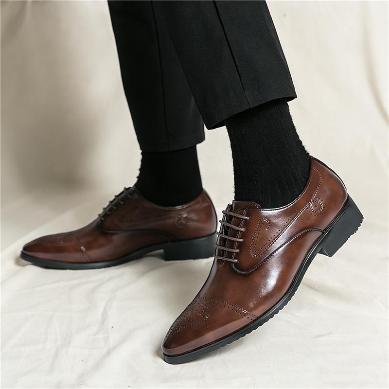 Fashion Designer New Men's Brown Black Lace Up Brogues Oxford Shoes Formal Wedding Dress Homecoming Sapatos Tenis Masculino