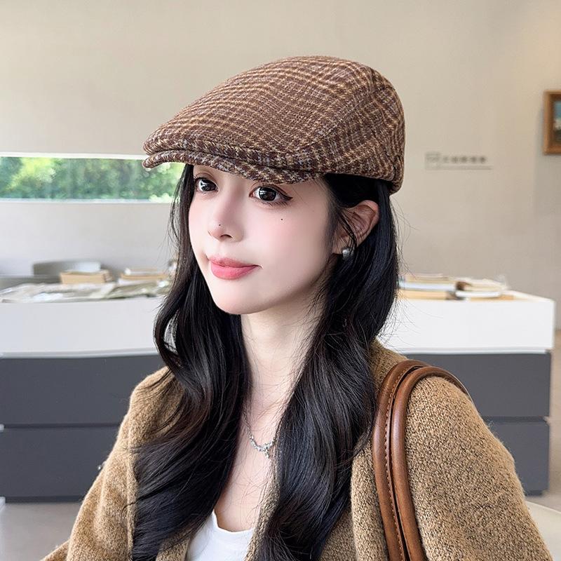 Retro Plaid Progressive Hat Women's Autumn and Winter Versatile British Style Newsboy Painter Hat Backward Wearing Woolen Duck Beret