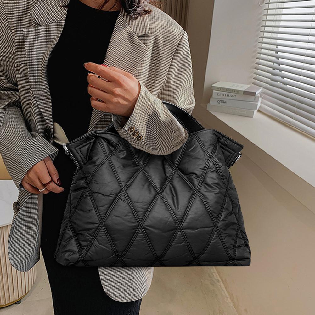 

Rhombic Lattice Female Tote Bags Elegant Autumn Winter Commute Bags Simple Fashion Soft Warm Nylon Portable for Party Shopping чёрный