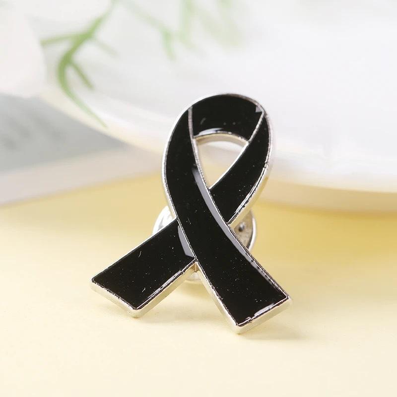 Spilla logo nastro rosso lega goccia amore distintivo AIDS simbolo internazionale HIV etichetta promozione attività di beneficenza pubblica