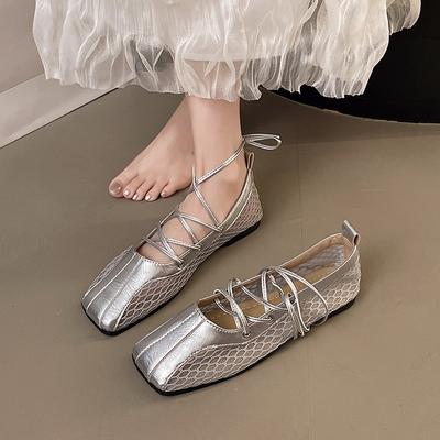 Modische Mary Jane Schuhe mit eckiger Spitze und gekreuzter Schnürung für Damen, explosiv im Frühling und Herbst, flache Einzelschuhe mit weicher Sohle und flachem Absatz