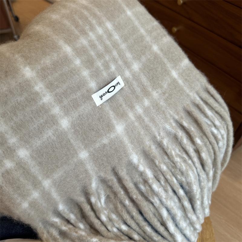 Order spinning yarn with 20 wool blend designer red plaid scarf women's winter soft scarf