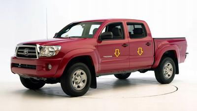 Toyota Tacoma 2005-2015 - Chromové boční lišty dveří chromované ochranné