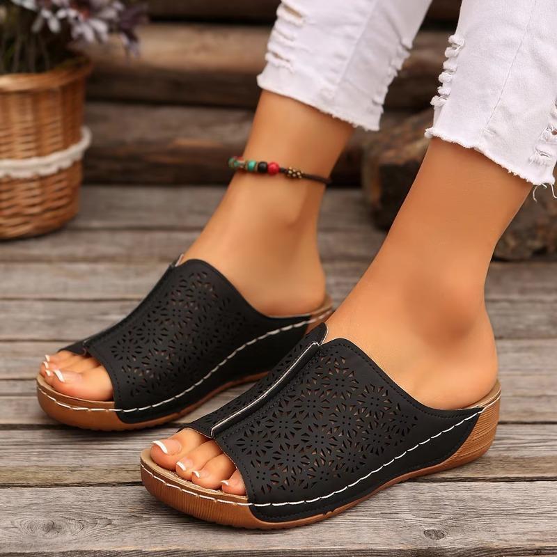 Women Hollow Out Wedge Slippers New Summer Comfy Platform Sandals Non Slip Plus Size Slippers Slides Women Zapatos De Mujer