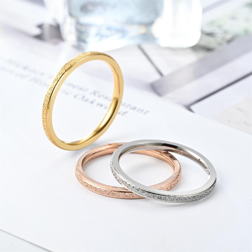 Elegantní dámský prsten z titanové oceli v barvě růžového zlata - Neblednoucí, Matný, Minimalistický design.