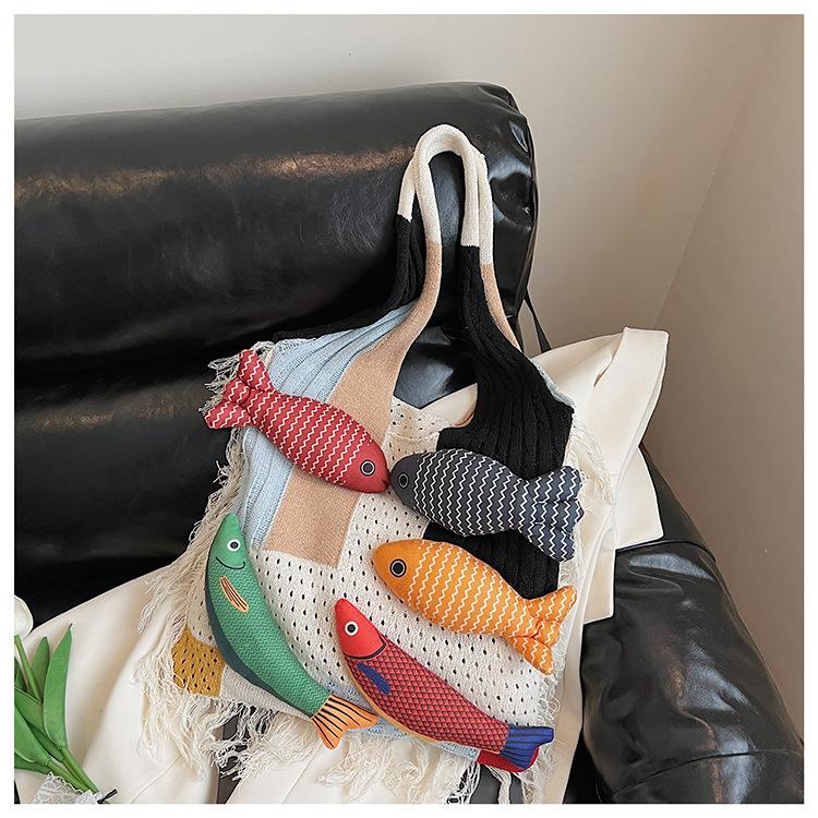 

Новая женская вязаная сумка-тоут большой вместимости с бахромой, в стиле пэчворк, портативная, через плечо, горячо продаваемая, простая и универсальная, ретро-вязаная сумка