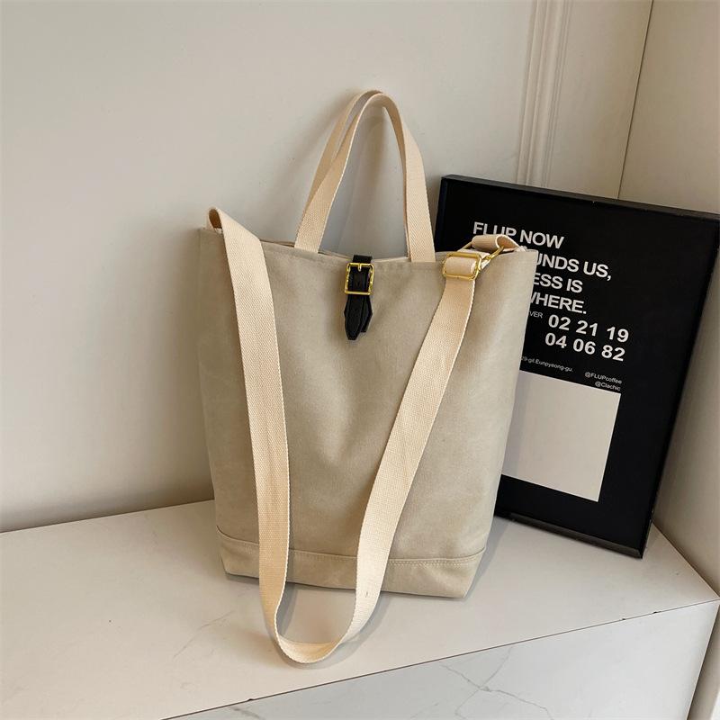 Shoulder Bag Girls Fashion Sense Large Capacity Simple Commuter Messenger Bag Student Leisure Niche Portable Tote Bag