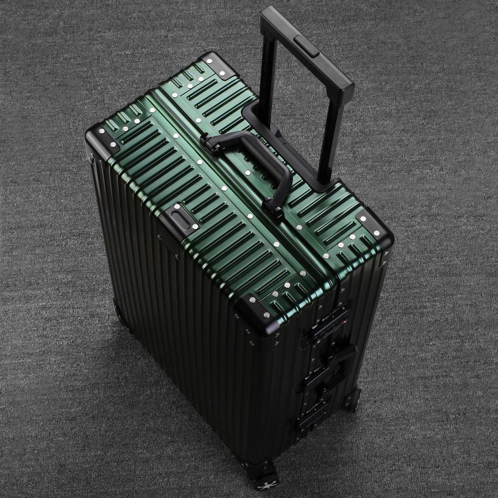 Aluminum-Magnesium Alloy Suitcase with Aluminum Frame, Universal Wheels, Combination Lock - 24" Carry-On for Students & Men's Business Travel.