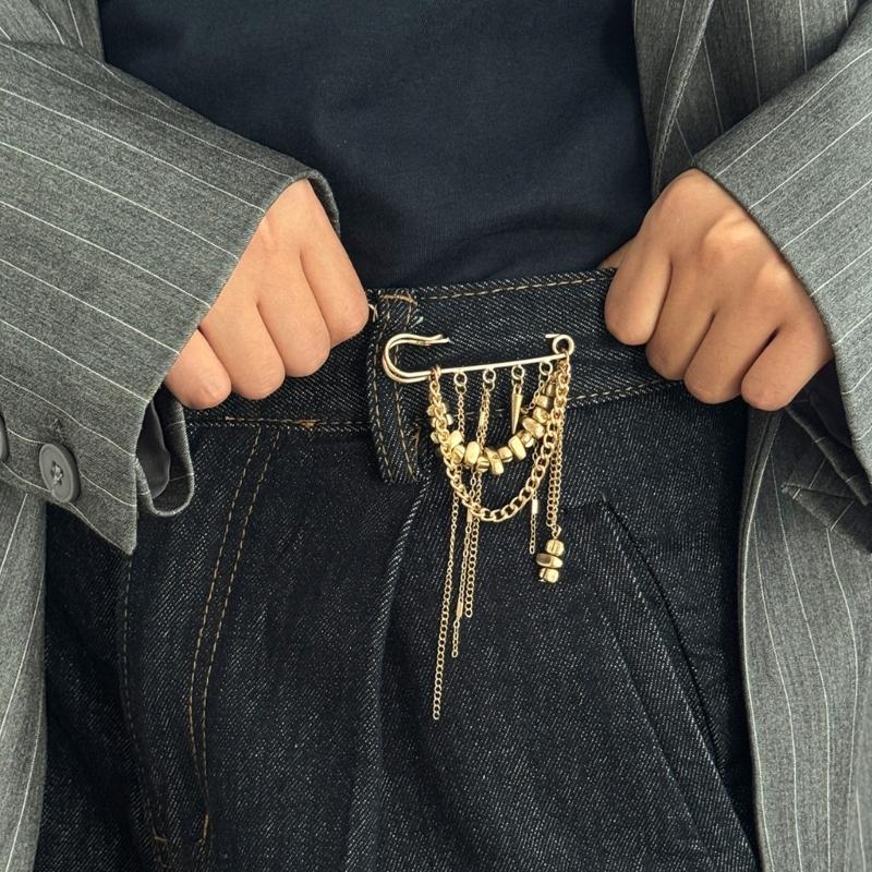 High Quality CCB Alloy Tassels Chain Brooch Sturdy Fade Resistant Lapel Pin for Stylish Outfits Everyday Wear