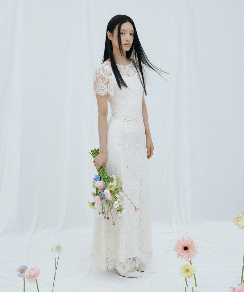 Lucirju Della Lace Dress & Signature Pearl Belt Set (Cream)