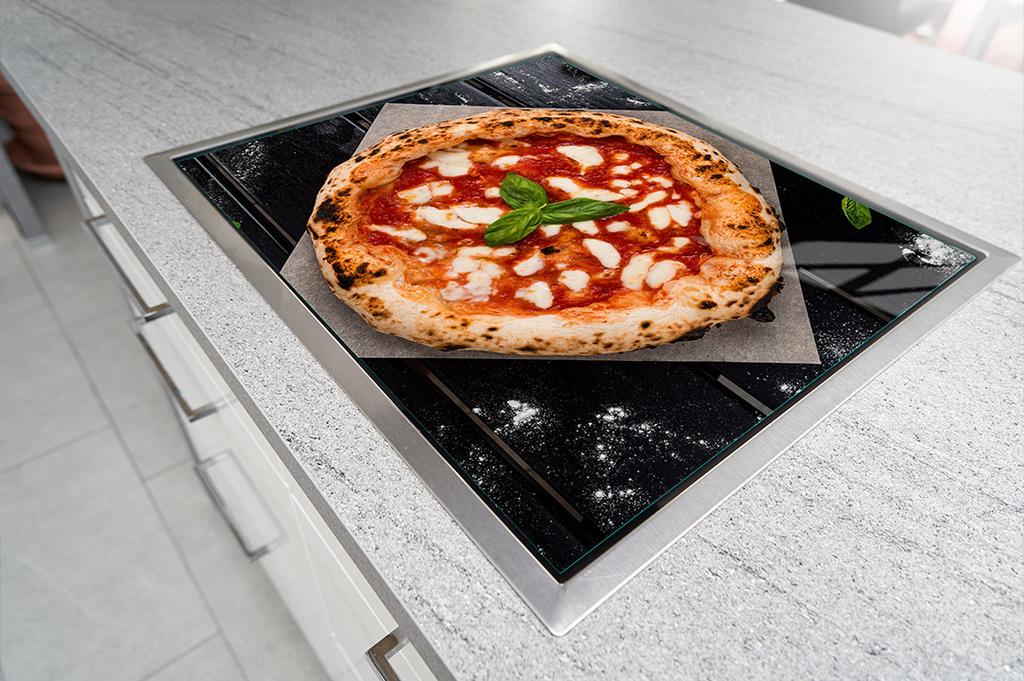 SZKLANA PŁYTA OCHRONNA NA KUCHENKĘ 70x52 PIZZA