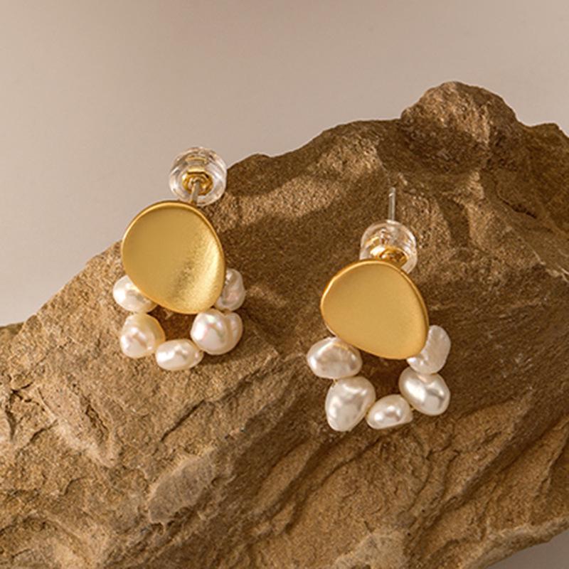 French Retro Freshwater Pearl Beaded Earrings - Elegant Silver Needle Design for Women