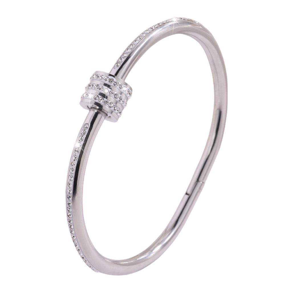 Women's Colorfast Stainless Steel Bracelet with Diamond Inlay, Exquisite High-End Design, Slim Waist, Titanium Steel.