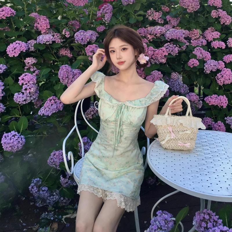 New French Style Floral Lace Trim Mini Dress Women's Ruffled Square Neck Tie Front A Line Dress Sweet Cottagecore Dress for Casual Leisure Date Night