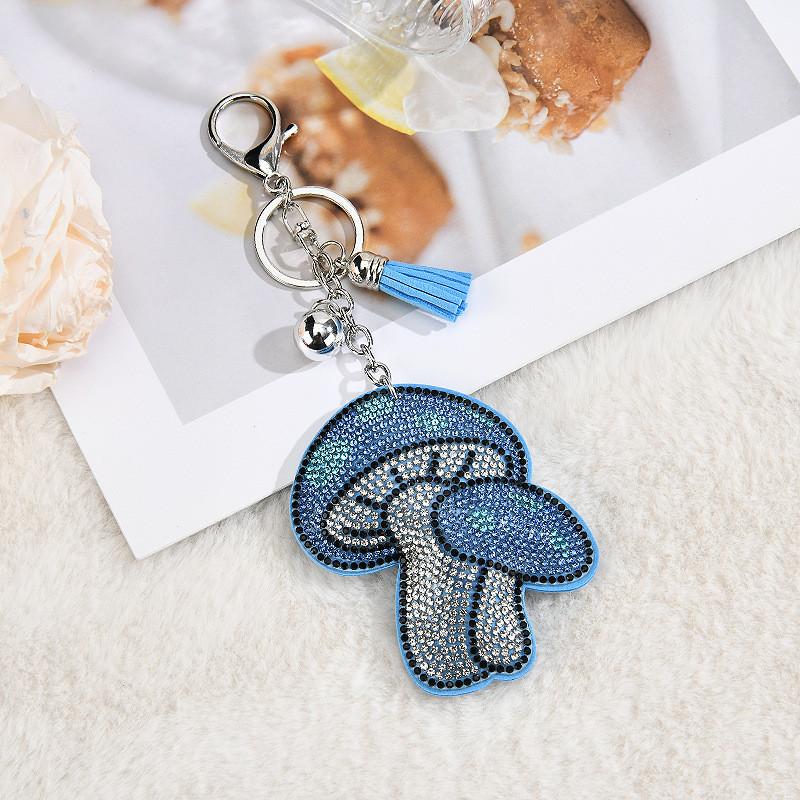 Fashion Sparkling Water Diamond Embellished Keychain Creative Ball Pendant For Gift Giving