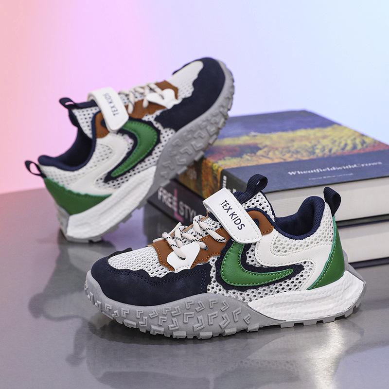 Summer new middle-aged and older children's large mesh breathable thin sports shoes, the same for men and women, sports and leisure Velcro classmates