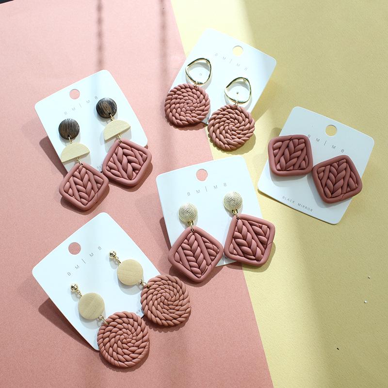 

Elegant Knitted Design Polymer Clay Earrings - High-End Ceramic Clay Jewelry for Women