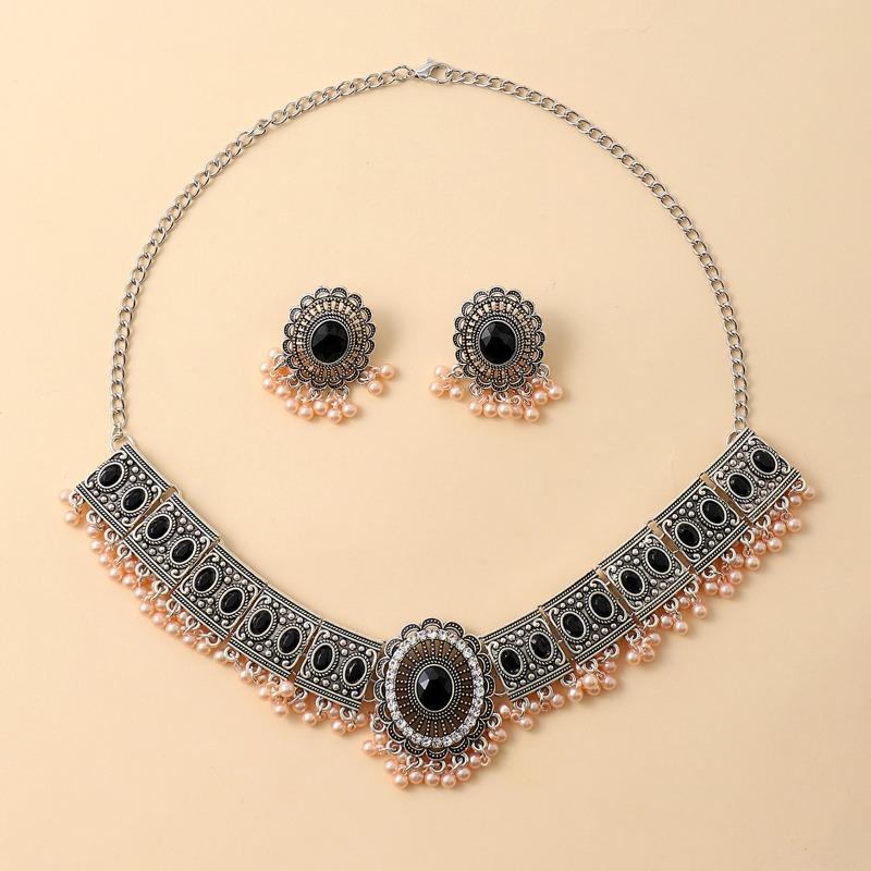 Retro Diamond-encrusted Pearl Tassel Earrings Necklace Set Retro Accessories