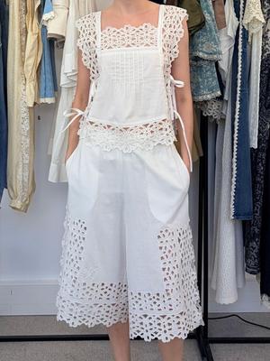 French Spring/Summer Hollow Embroidery Set: Square Neck Lace-Up Top + Elastic Waist 7/8 Pants