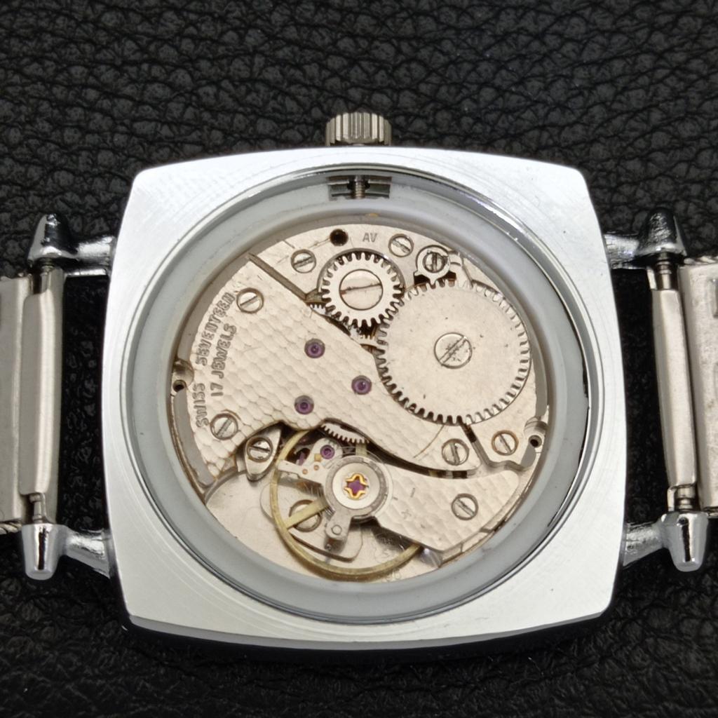 VINTAGE REFURBISHED HAND-WINDING ROULETTE SWISS MENS SEA GREEN WATCH A700921-5 R205a-a700921