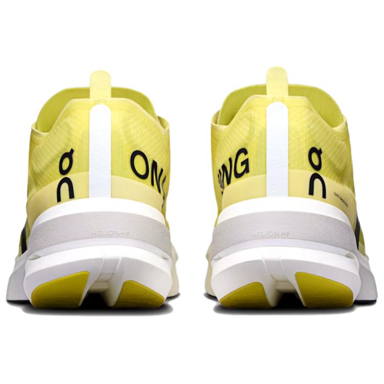 ON Cloudboom Strike Limelight Wolf Pánské Tenisky Žluté 3ME30483331
