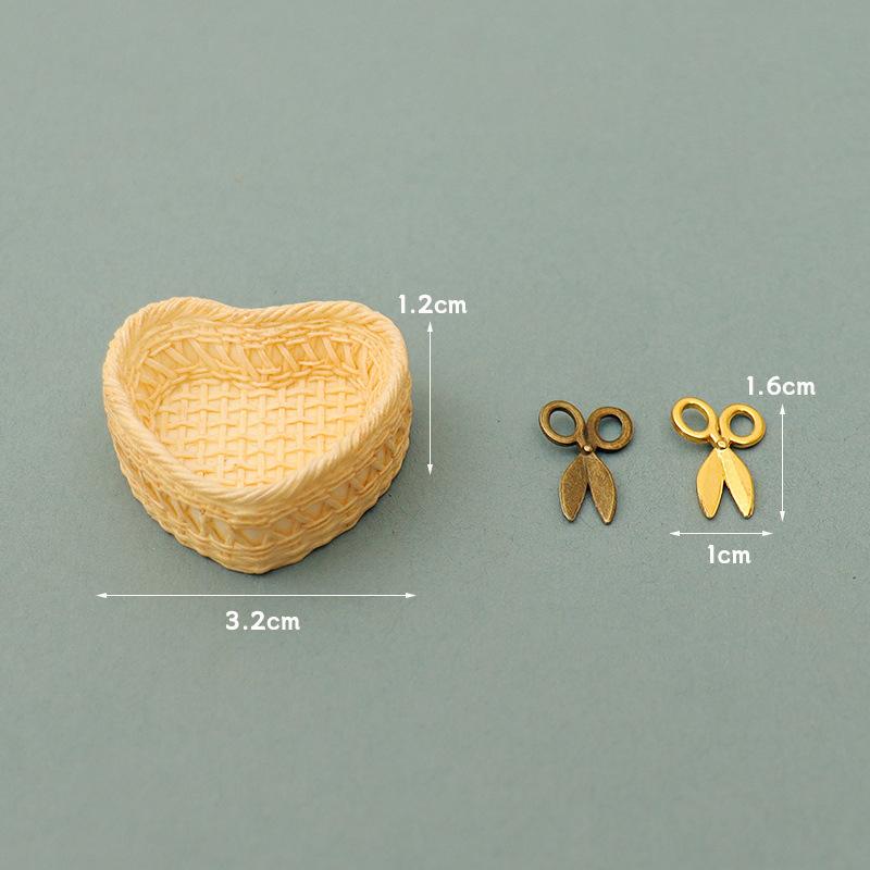 

1 набор миниатюрных инструментов для кукольного домика, ящик для инструментов + 2 инструмента, наборы инструментов ручной работы, модель, мебель, аксессуары, кукольный домик, декор, игрушки, подарок as the picture