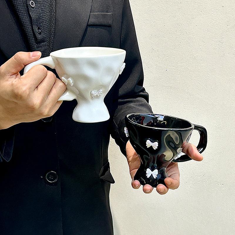 Advanced Hammer Pattern Handmade Hourglass Water Cup Couple Gift Fresh Cute Bow Art Ceramic Cup Gift