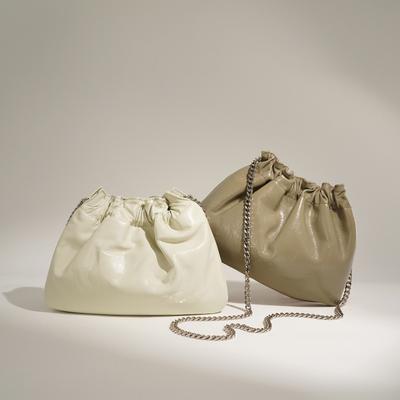 Nischen-Design Retro-Ketten-Falten-Wolken-Tasche Premium-Gefühl Ölwachs-Leder Unterarmtasche Einfache Umhängetasche Damen