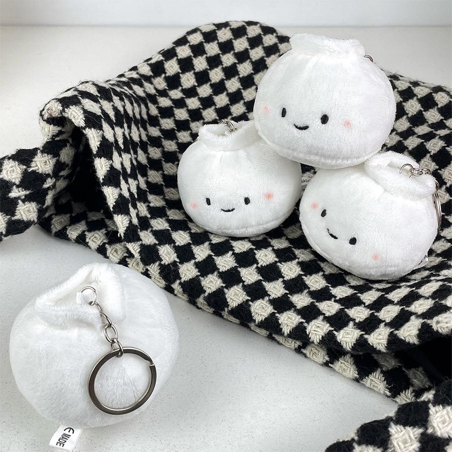 Adorable Steamed Bun Keychain Pendant - Plush Food Doll Charm, Perfect Girlish Heart Gift