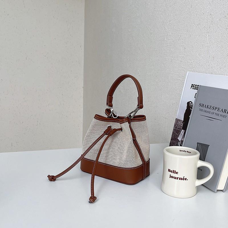 

Korean Hand-carried Canvas Bucket Bag Niche Art Drawstring Pleated Handbag Women s Splicing Fashionable Cross-body кавовий