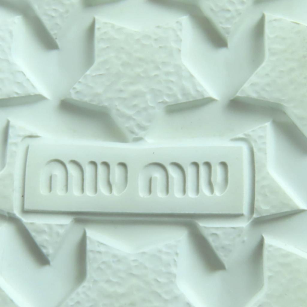 Sehr gut MIUMIU Sneaker Logo Klettverschluss Canvas Elfenbeinfarbenes Canvas Damen 36 5E890D Gebraucht