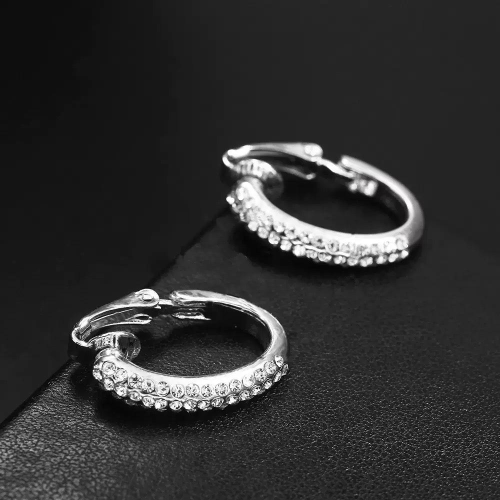 Sparkling Zircon Ear Cuff Earrings: No-Pierce, Minimalist, Light Luxury INS Style, Versatile High-End Hoops for Women