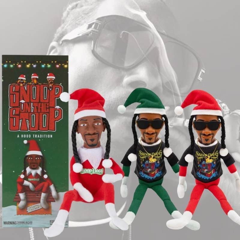 Decorazione Unica Elfo di Natale Snoop su una Veranda per Amanti dell'Hip Hop in Stili Colorati