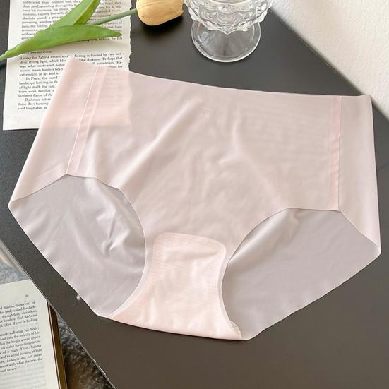 Women's Ultra Thin Ice Silk Underwear Seamless Mid Waist Briefs Quick Drying Breathable Invisible Panties