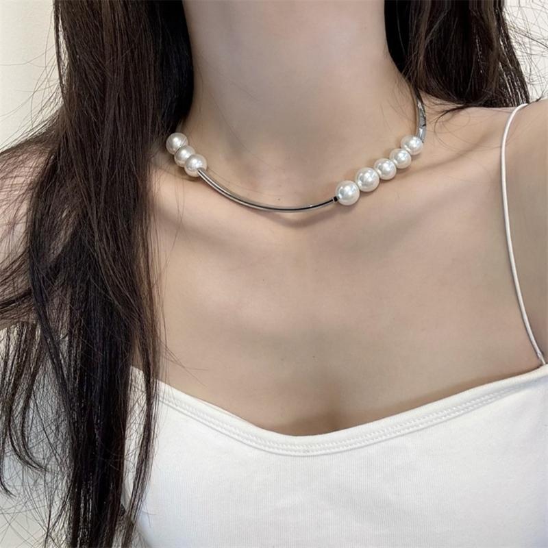 Fashion Elegant Metal Bowknot Tassels Necklace Pearl Beaded Clavicle Chain Choker Necklace Statement Jewelry Neck Chain