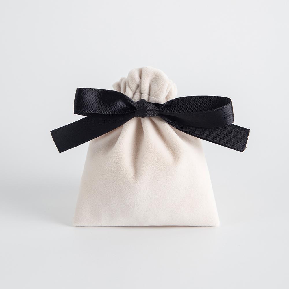 

5pcs/Lot Bulk Beige Velvet Pouches Ribbon Jewelry Packing Display Storage For Wedding Candy Gift Travel Drawstring Dust Bags 7x9cm