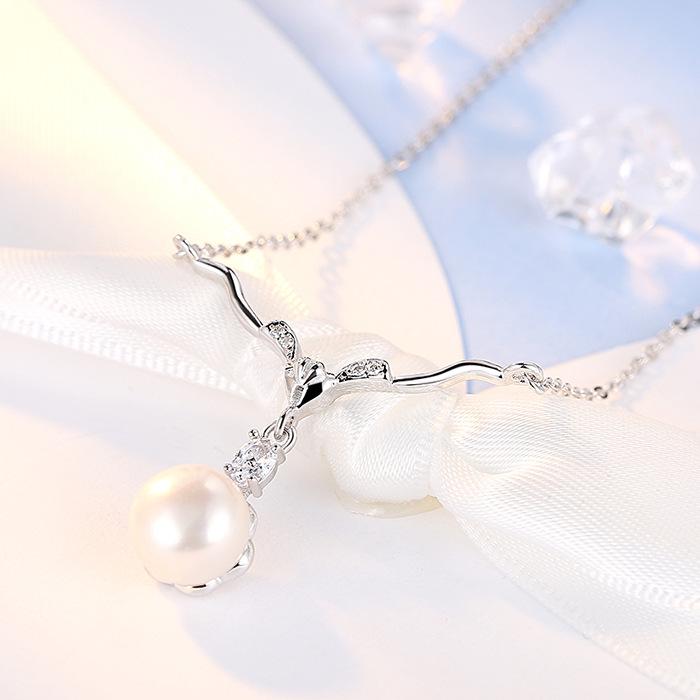 S925 Sterling Silver Elk Pendant Necklace with Freshwater Pearl - Ethnic Style Christmas Gift.