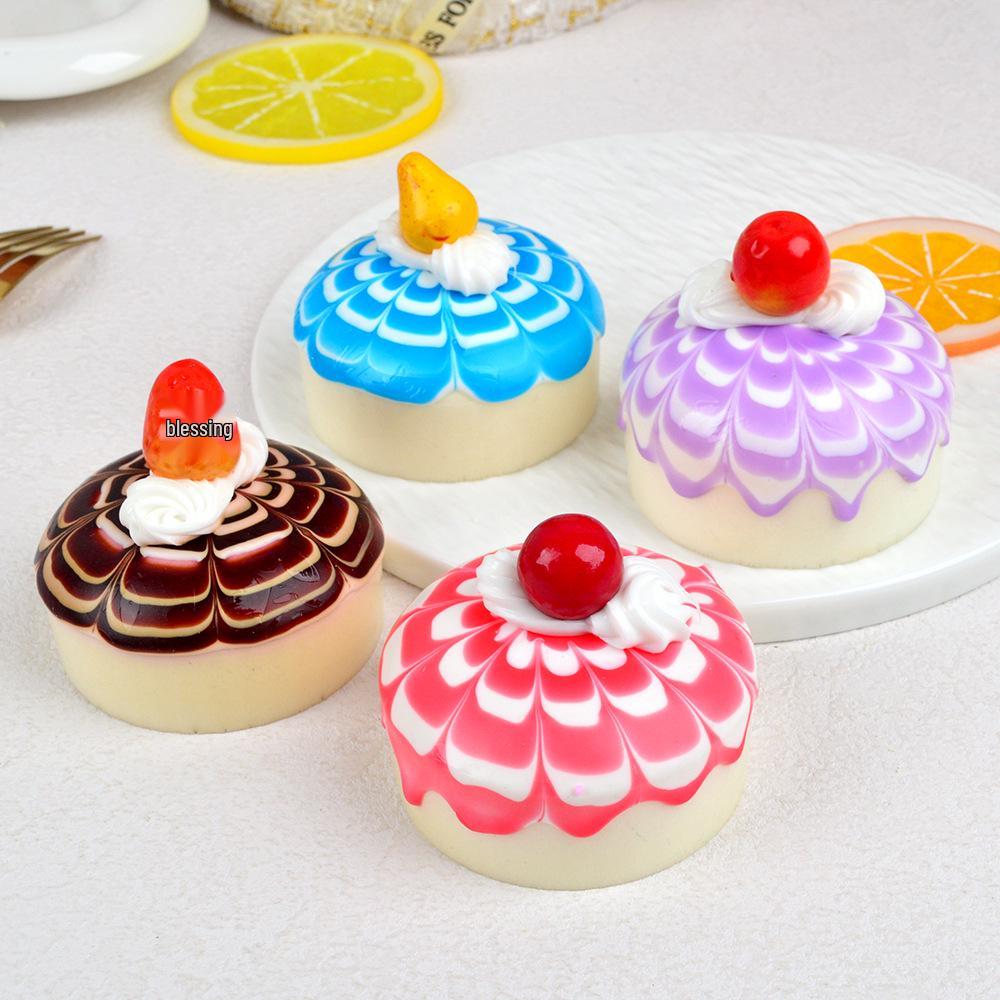 

Squishy Heart Flower Cake Stress Relief Magnet